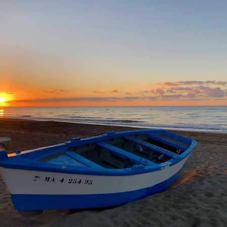 Centrico Atico Junto Al Mar Daire Rincón de la Victoria Dış mekan fotoğraf